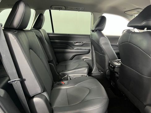 Used 2025 Toyota Grand Highlander FWD image 31