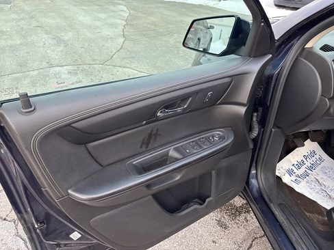 Used 2017 Chevrolet Traverse LT w/ Style and Technology Package image 14