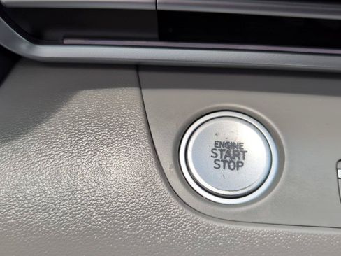 Used 2025 Hyundai Elantra SEL FWD image 26