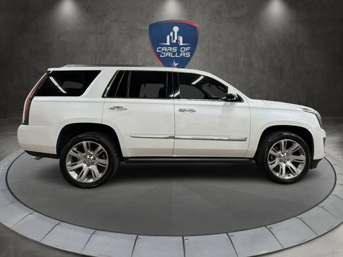 Used 2016 Cadillac Escalade Premium AWD/4WD image 6