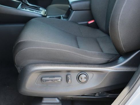 Certified 2025 Honda CR-V EX image 10