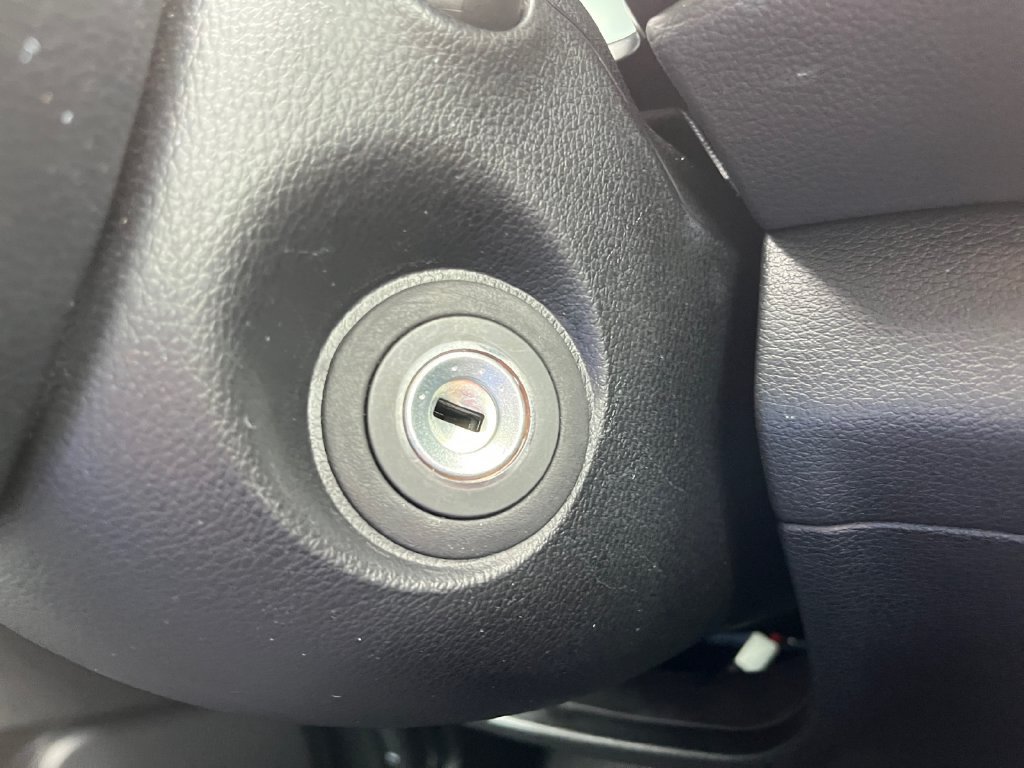 Used 2025 Kia Soul LX w/ LX Technology Package FWD image 18
