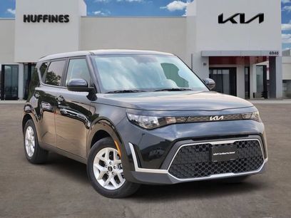 Certified 2025 Kia Soul LX w/ LX Technology Package