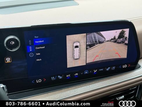 Used 2026 Chevrolet Suburban High Country AWD/4WD image 40