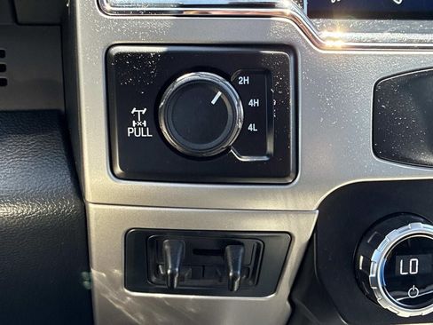 Certified 2022 Ford F250 Lariat w/ Black Appearance Package AWD/4WD image 31