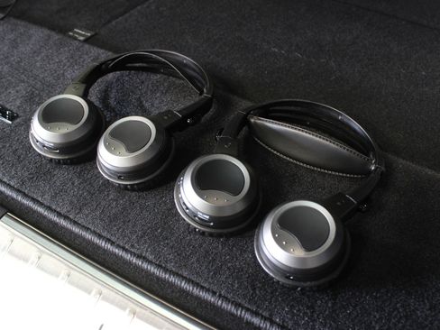 Used 2023 Lexus LX 600 4WD w/ Appearance Package image 31