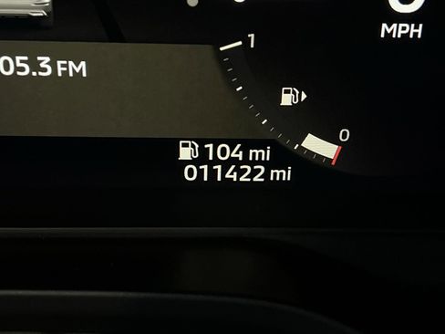 Used 2025 Mitsubishi Outlander SEL image 17