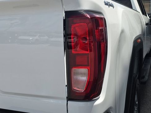 Certified 2024 GMC Sierra 3500 Pro w/ Convenience Package AWD/4WD image 8