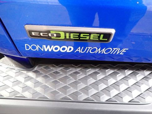 Used 2023 Jeep Gladiator Willys image 15