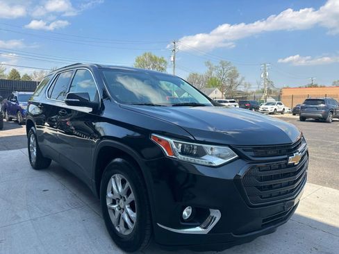 Used 2021 Chevrolet Traverse LT AWD/4WD image 3