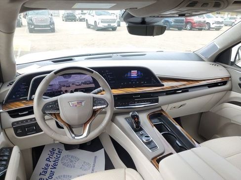 Used 2024 Cadillac Escalade Sport Platinum AWD/4WD image 27