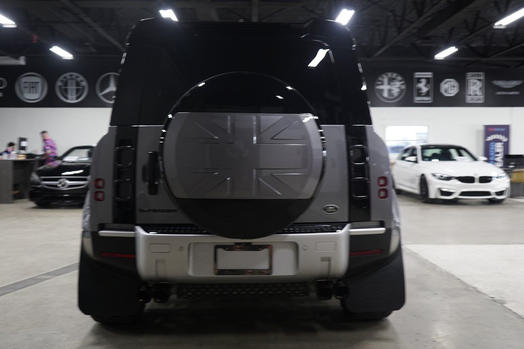 Used 2023 Land Rover Defender 110 S AWD/4WD image 42