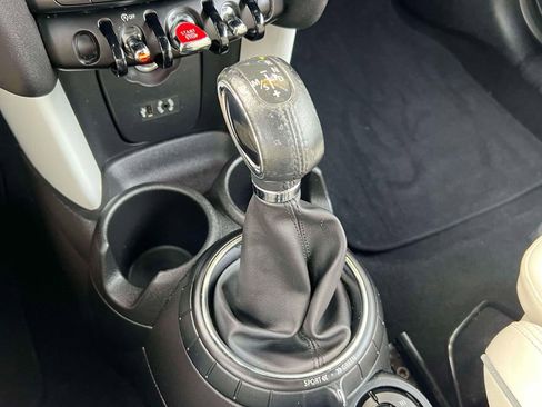 Used 2017 MINI Cooper S image 26