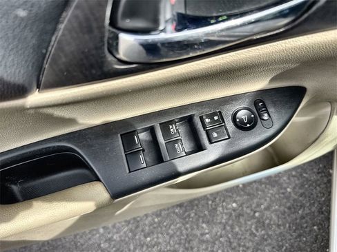 Used 2013 Honda Accord EX-L image 21