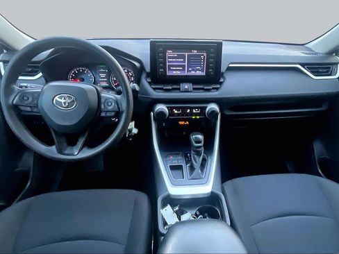 Used 2019 Toyota RAV4 LE FWD image 13