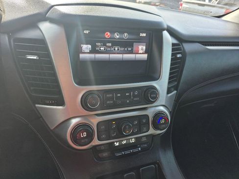 Used 2015 GMC Yukon XL SLE image 17