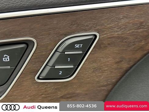 Used 2025 Audi Q7 3.0T Premium w/ Convenience Package AWD/4WD image 19