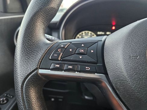 Used 2024 Nissan Kicks SV image 12