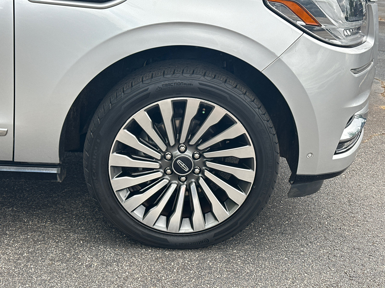 Used 2019 Lincoln Navigator Reserve AWD/4WD image 14
