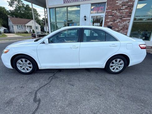 Used 2009 Toyota Camry XLE FWD image 8