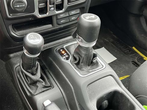 Used 2021 Jeep Wrangler Unlimited Sport image 23