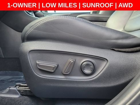 Used 2022 Toyota RAV4 XLE Premium w/ Carpet Mat Package (TMS) AWD/4WD image 25