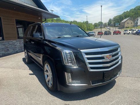 Used 2015 Cadillac Escalade Premium AWD/4WD image 11