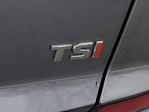 Used 2017 Volkswagen Passat 1.8T R-Line image 28