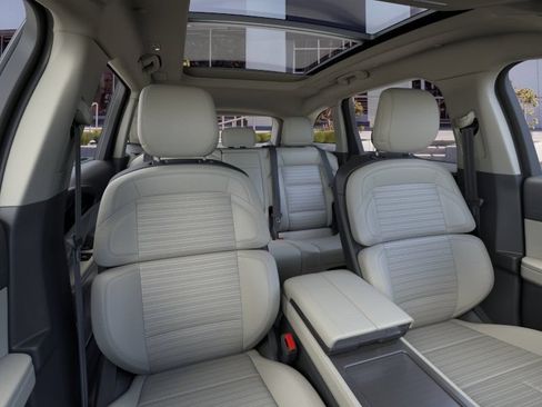 New 2026 Lincoln Nautilus Reserve AWD/4WD image 10