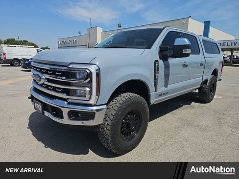 Used 2025 Ford F250 Lariat w/ Lariat Ultimate Package image 1