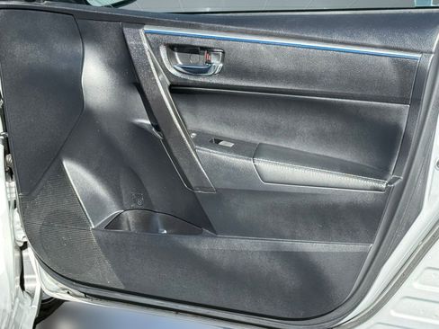 Used 2014 Toyota Corolla S Premium image 22