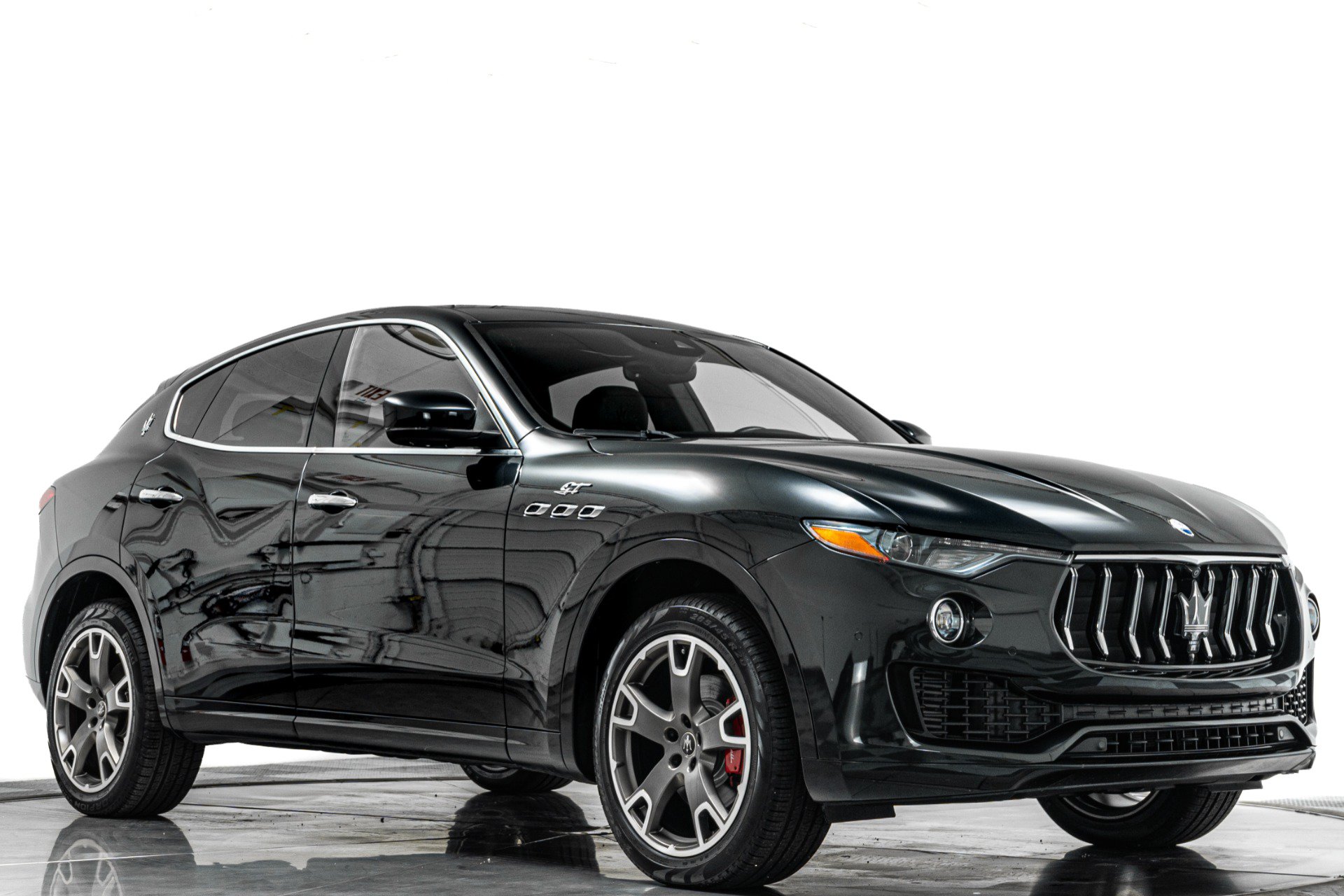 Used 2023 Maserati Levante GT AWD/4WD image 32