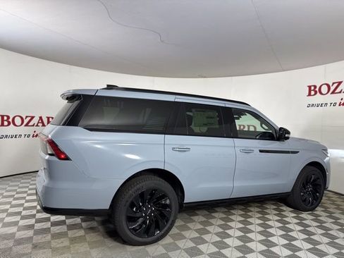 New 2025 Lincoln Navigator Reserve w/ Jet Appearance Package image 8