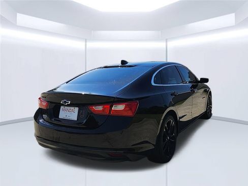 Used 2018 Chevrolet Malibu LT w/ Leather Package FWD image 5