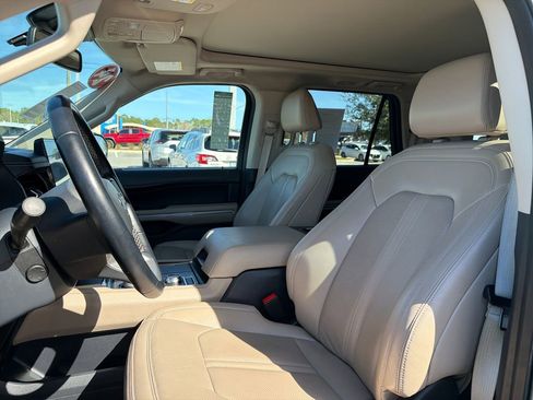 Used 2024 Ford Expedition Max Limited image 18
