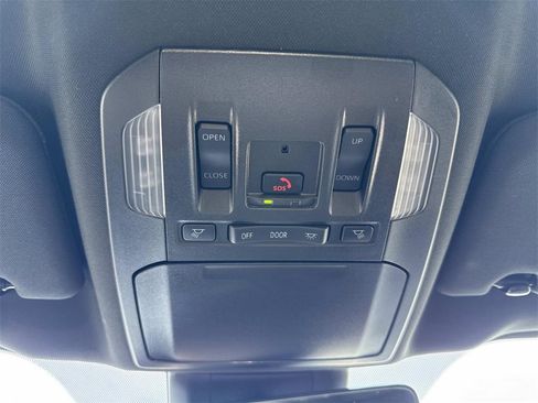 Used 2024 Toyota Highlander XSE image 28