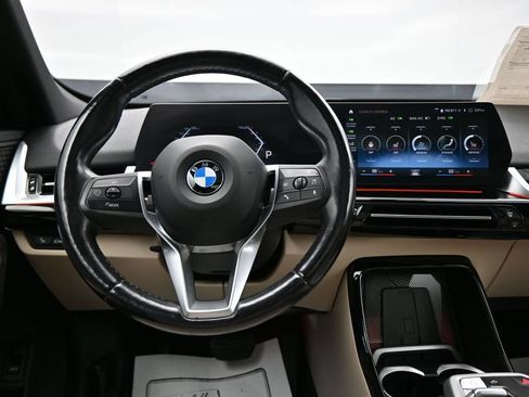 Used 2023 BMW X1 xDrive28i AWD/4WD image 15