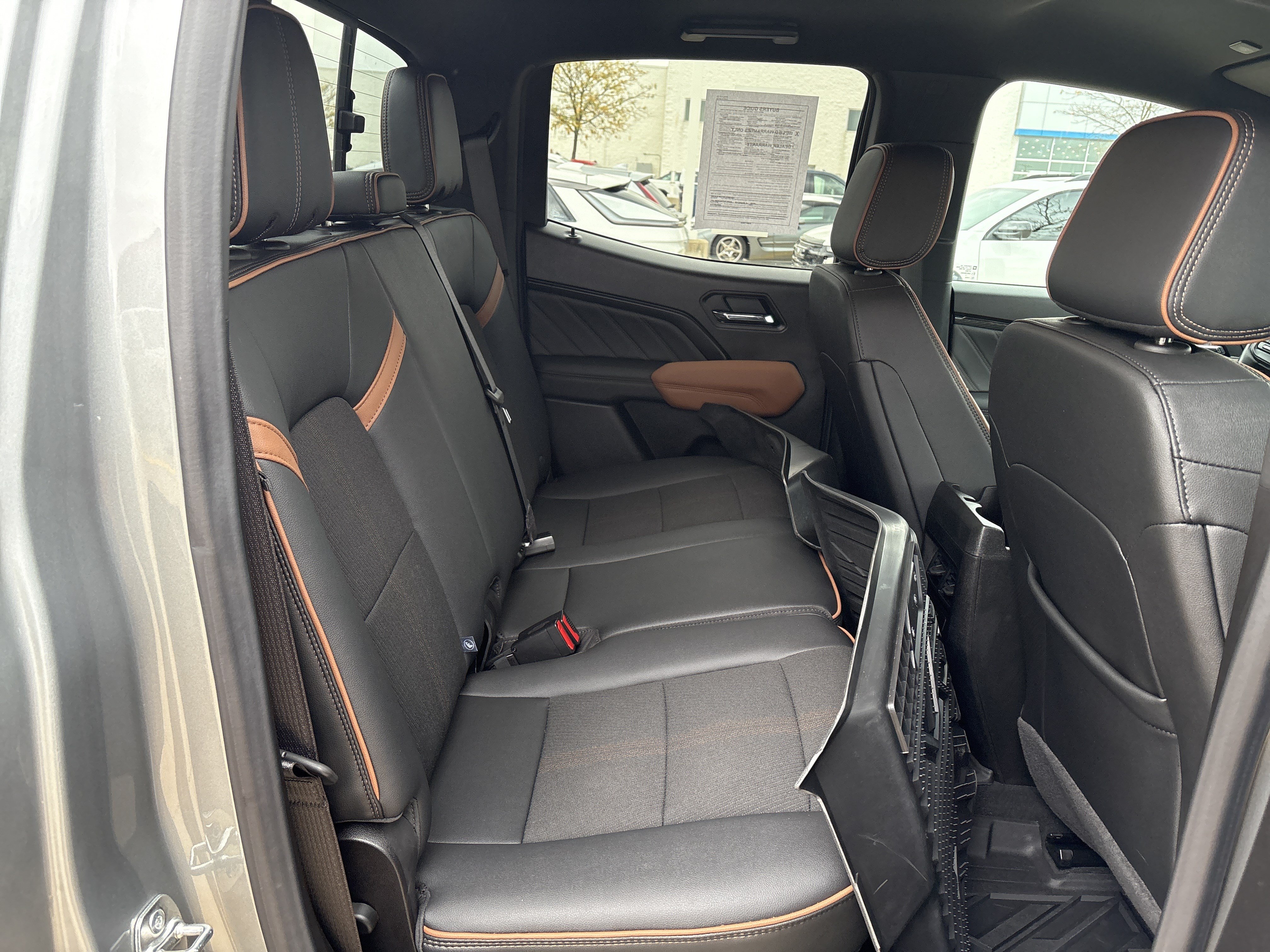 Used 2025 GMC Canyon AT4 AWD/4WD image 16
