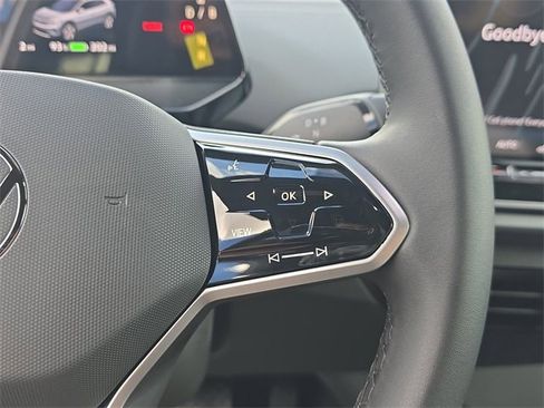New 2025 Volkswagen ID.4 Pro image 23