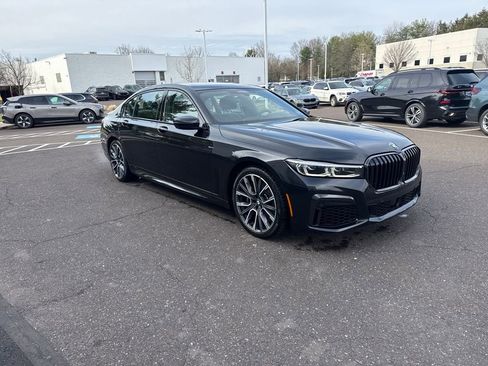 Used 2021 BMW 750i xDrive w/ Executive Package image 7