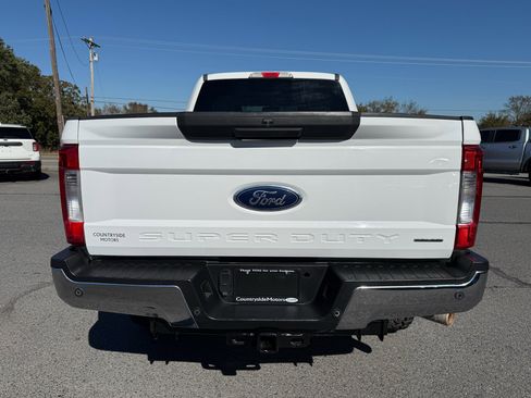 Used 2019 Ford F250 XLT w/ XLT Value Package image 5