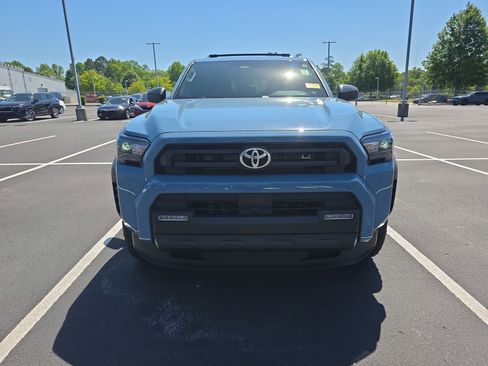 Used 2026 Toyota 4Runner SR5 AWD/4WD image 12