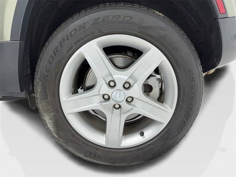 Used 2022 Land Rover Defender 110 SE image 54