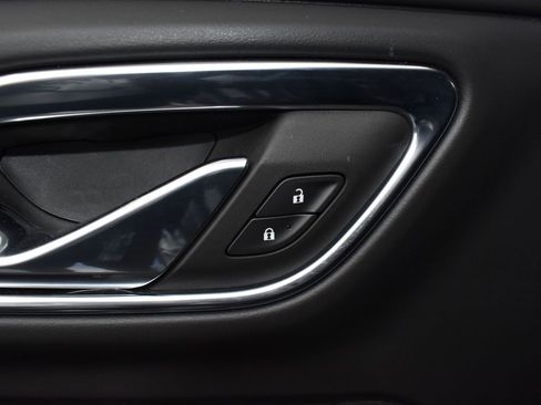 Used 2023 GMC Yukon SLE w/ Gmc Pro Safety Plus Package image 12