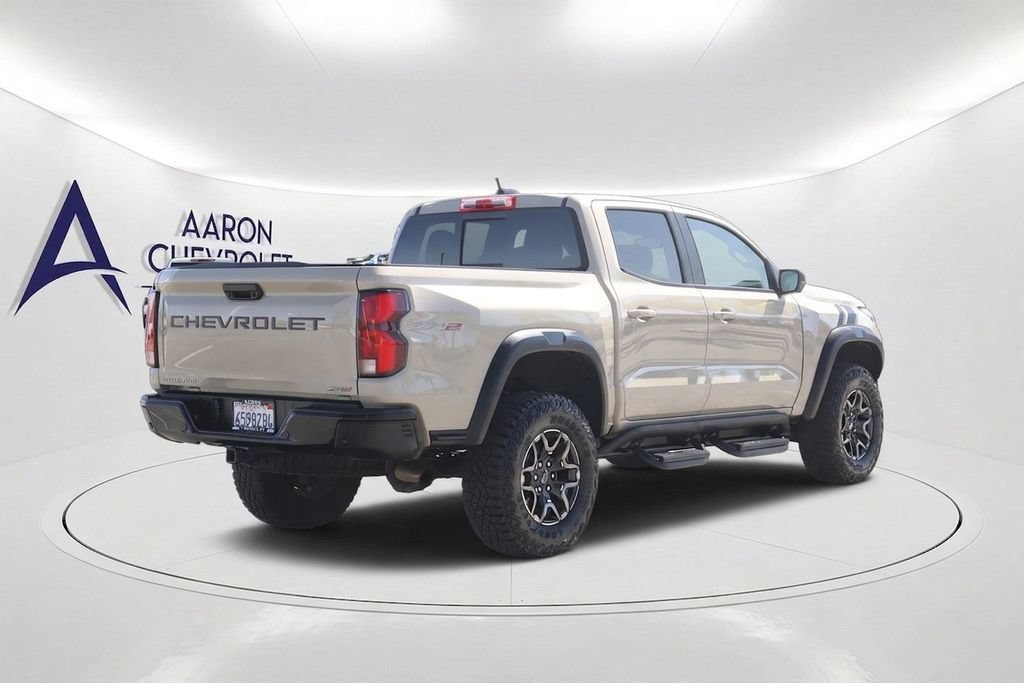 Used 2024 Chevrolet Colorado ZR2 w/ ZR2 Convenience Package III AWD/4WD image 4