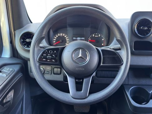 Used 2023 Mercedes-Benz Sprinter 2500 image 17