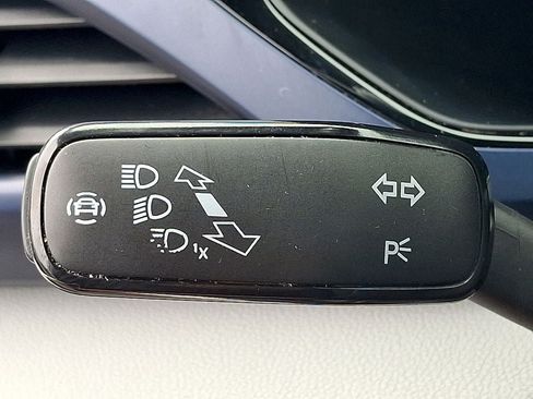 Certified 2022 Volkswagen Taos SE AWD/4WD image 27