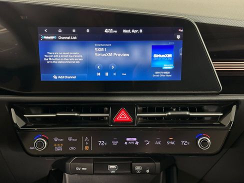 Used 2023 Kia Niro EX Touring FWD image 14