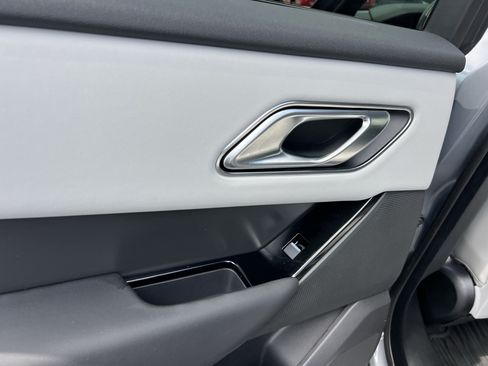 Certified 2026 Land Rover Range Rover Velar S AWD/4WD image 28