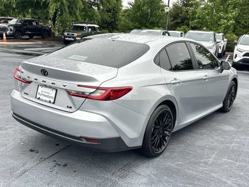 Used 2025 Toyota Camry LE FWD image 4